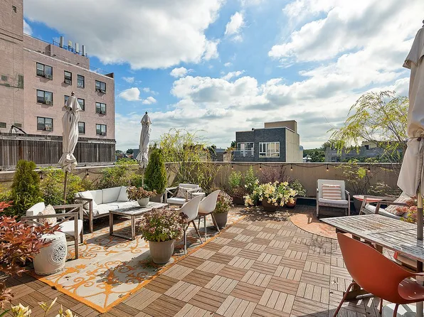 366 Gates Ave #3A, Brooklyn, NY 11216