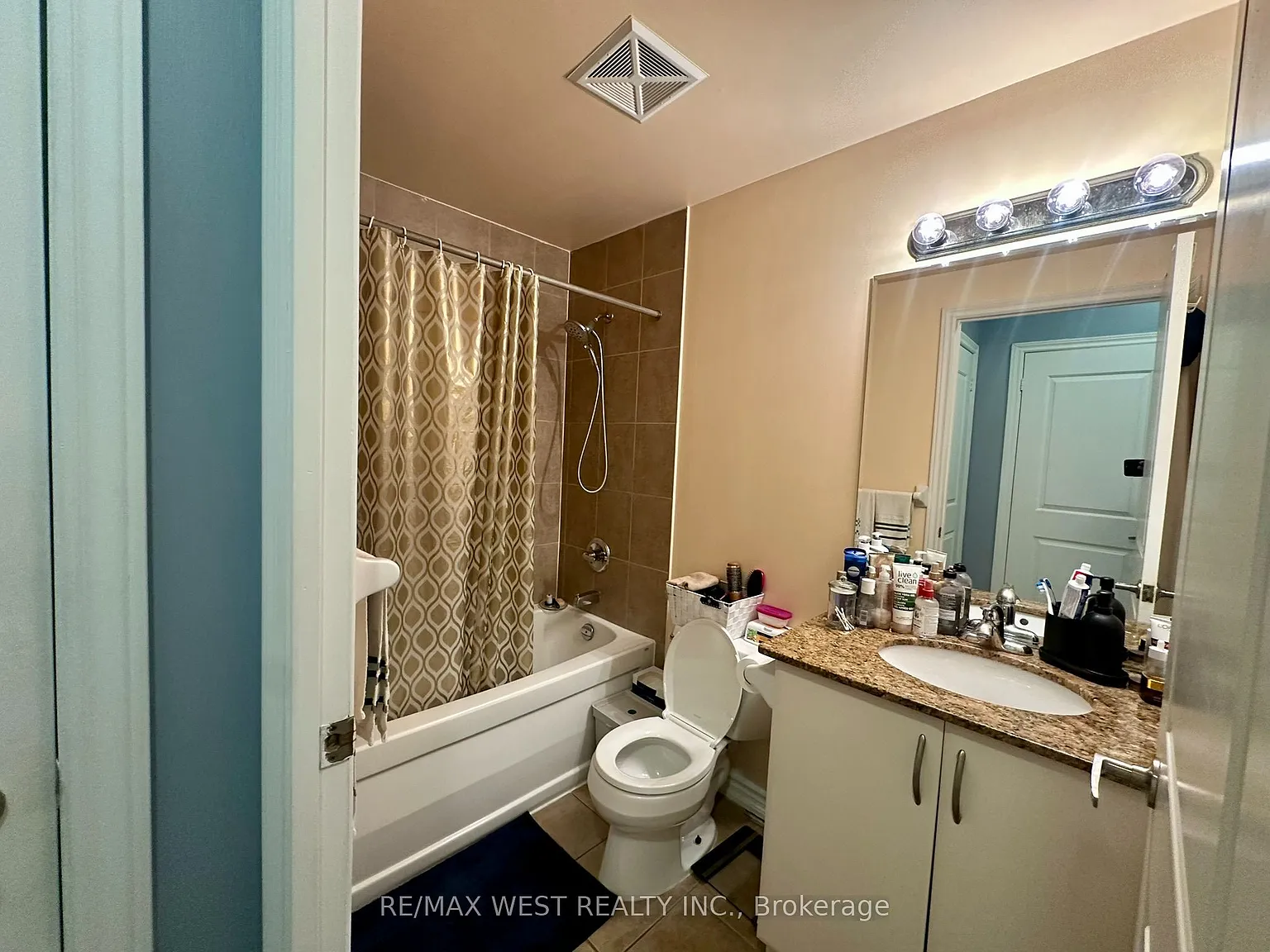 2 bed, $2,300 — Photo 4