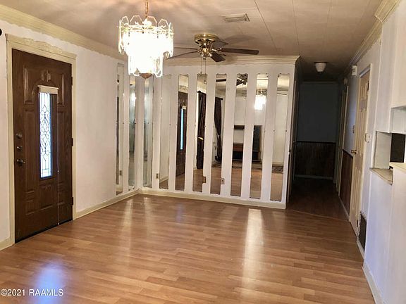 4th image of 120 Sorority Dr