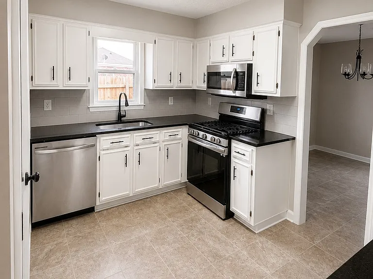 2915 Eagle Pointe Dr — Photo 4