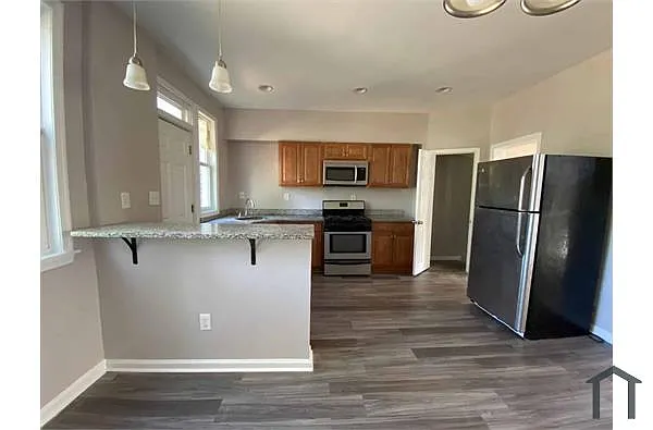 Building Photo - 534 Beaumont Ave #0