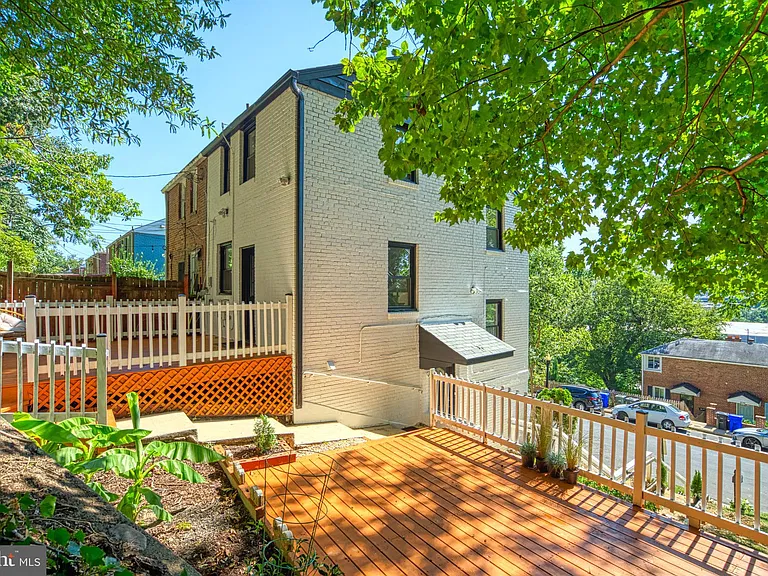 3731 Kemper Rd — Photo 7