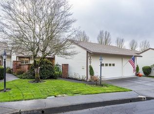 10270 SW Greenleaf Ter, Tigard, OR 97224