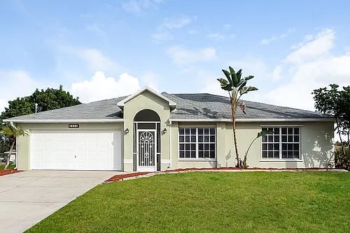 1413 SW 11th Pl Photo 1