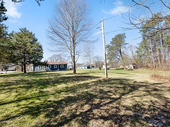 3rd image of 84 Fruitdale Rd