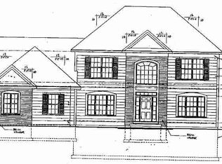 14 Cloverleaf Ln, Glenmont, NY 12077