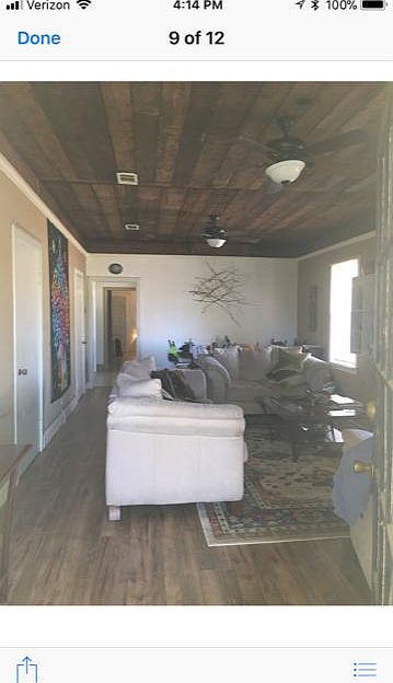 LIVING ROOM/DINING ROOM