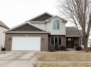 520 Brown Ct, Ames, IA 50014