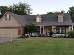 8582 E River Ranch Rd, Claremore, OK 74019