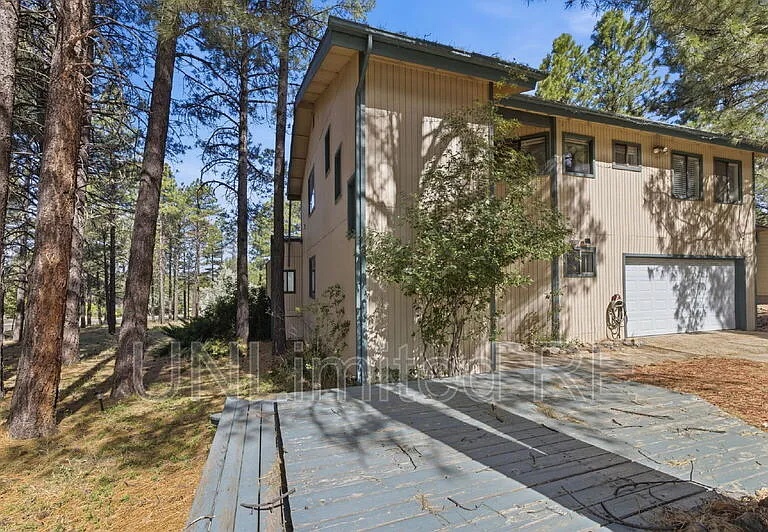 1410 N Inverrary Way — Photo 8