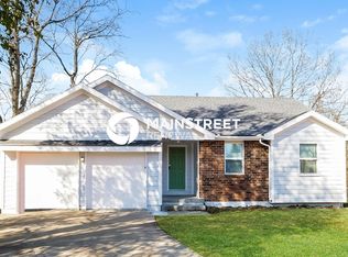 2132 NE Concord St, Lees Summit, MO 64086