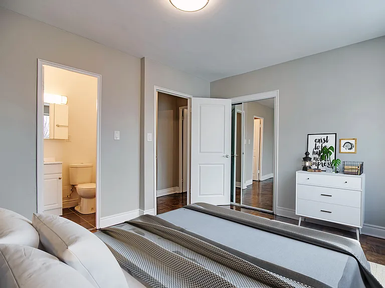 640 Roselawn Ave — Photo 12