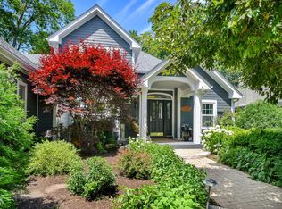 72 Gray St, St Charles, IL