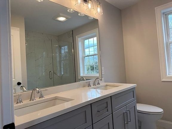 4th image of 3 Heritage Rd #3