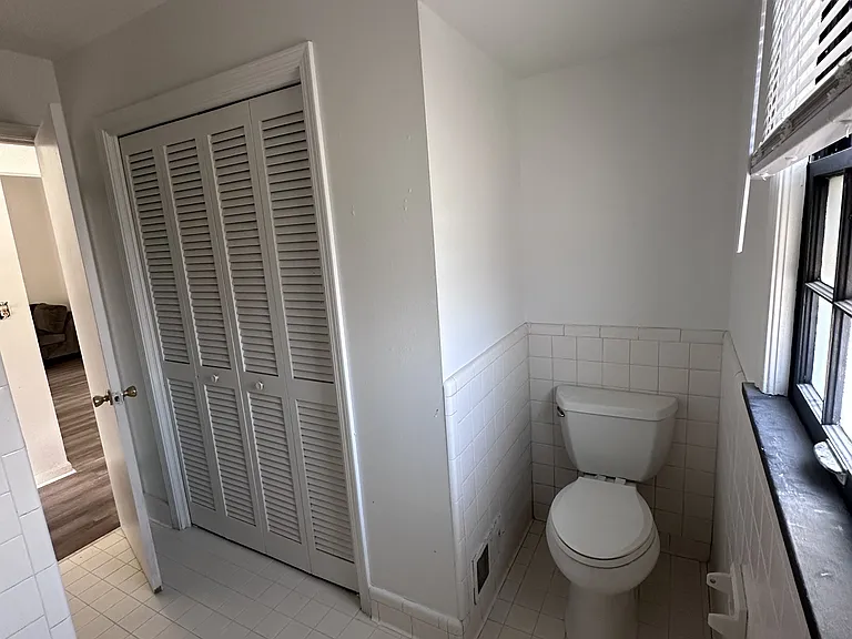 1801 Bashford Manor Ln — Photo 14