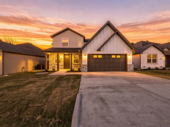 5557 Mercedes Cir, Granbury, TX 76048