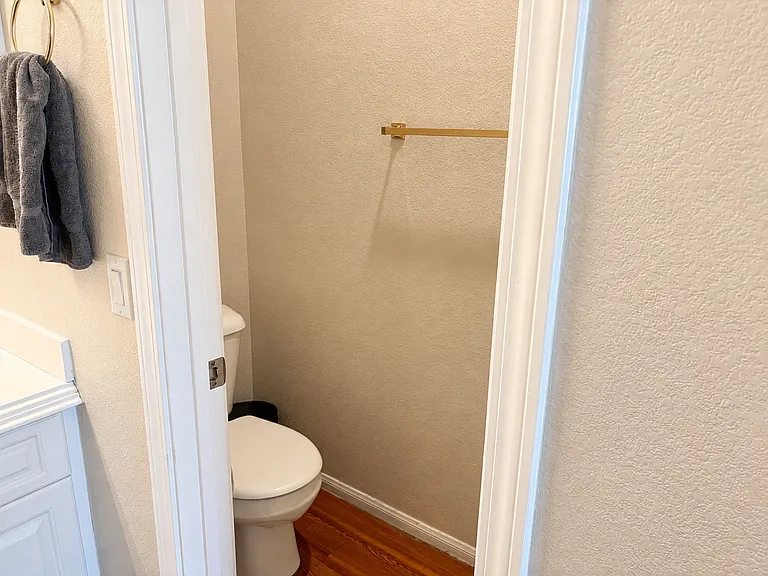 9753 Arrowcrest Ave — Photo 17