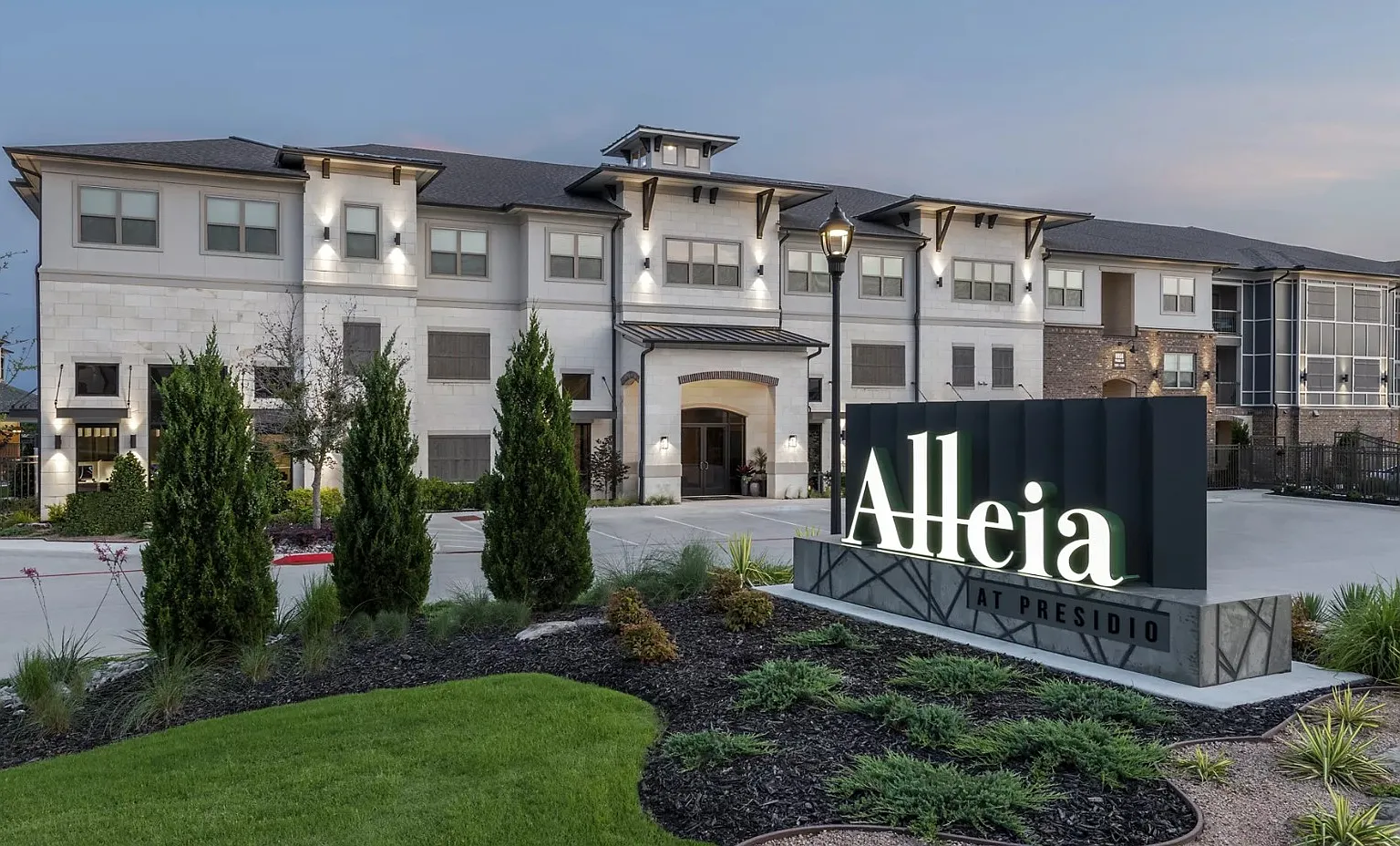 Alleia at Presidio — Photo 1