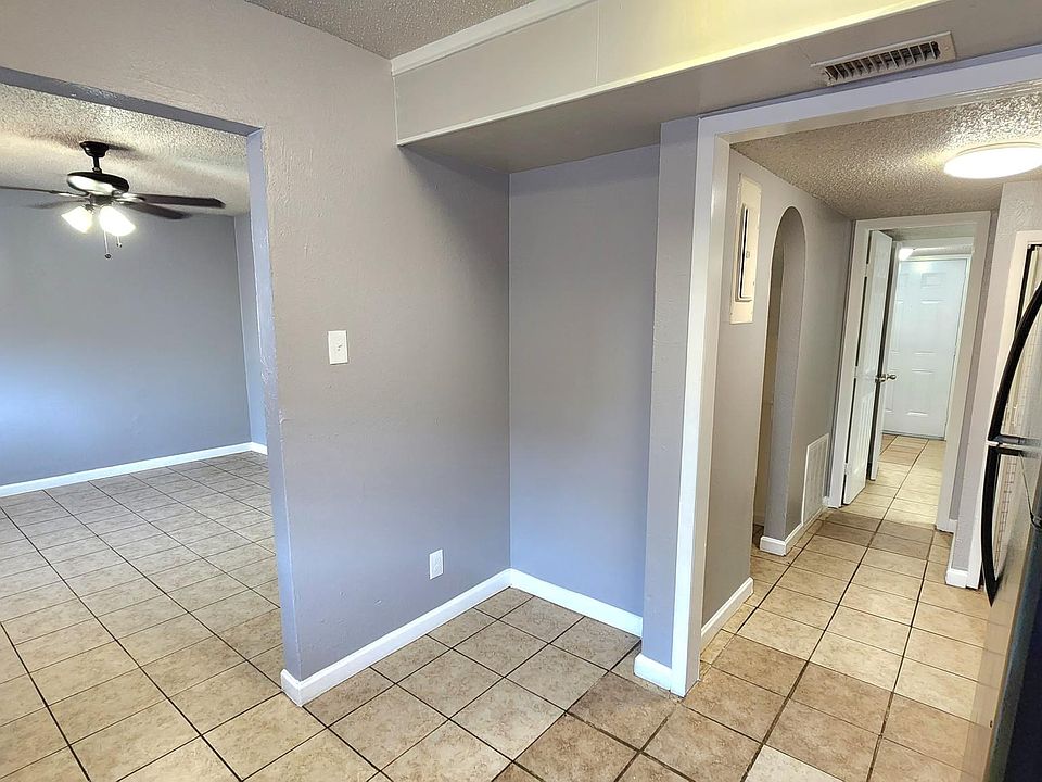 1st image of 1765 Farleigh Ct