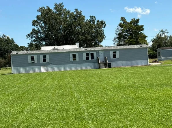 43450 Helen Ln, Saint Amant, LA 70774