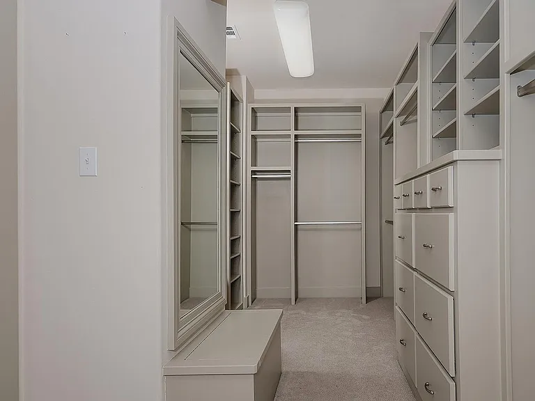 514 Cortlandt St #B — Photo 31