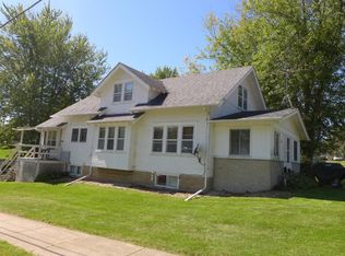 165 N Chestnut St, Ellsworth, WI 54011