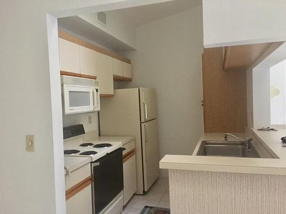 3rd image of 2502 SE Anchorage Cv APT C-3
