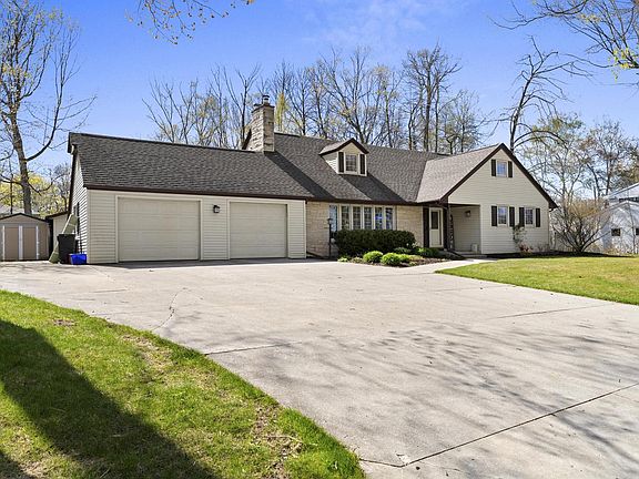 2nd image of 1140 Tanglewood ROAD