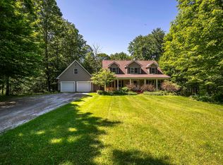 258 Mending Walls Road, Manchester, VT 05255