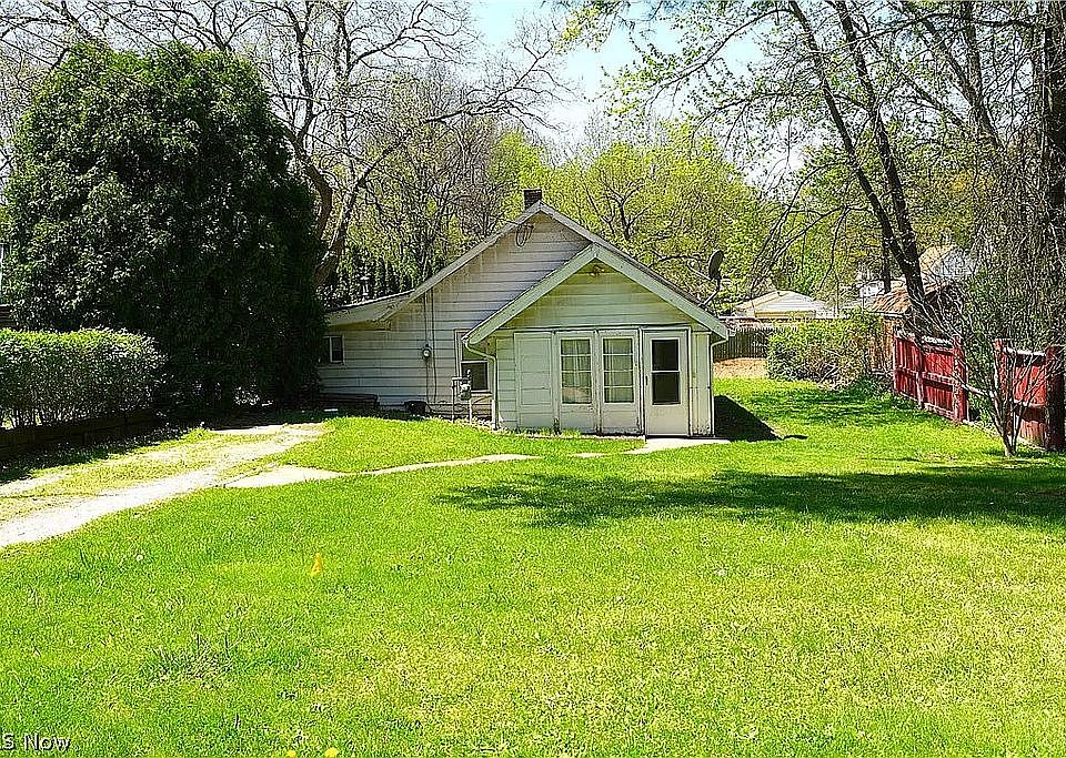 1st image of 3490 Sanford Ave