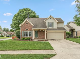 11051 Oakridge Dr, Fishers, IN 46038