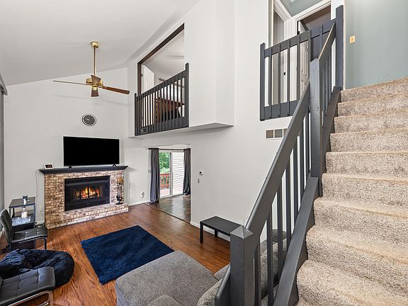 3rd image of 603 Weatherwood Ln