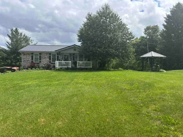 550 W Water Tower Rd, Salem, IN 47167