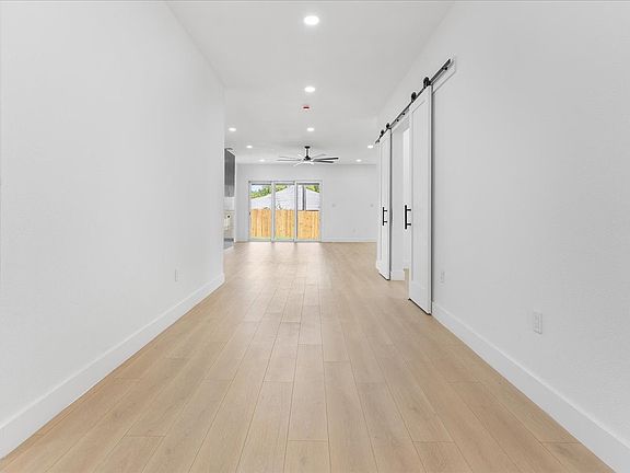 3rd image of 6306 Kemrock Dr
