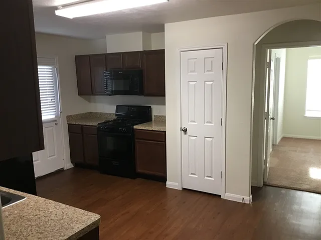 22371 Queenbury Hills Dr — Photo 4
