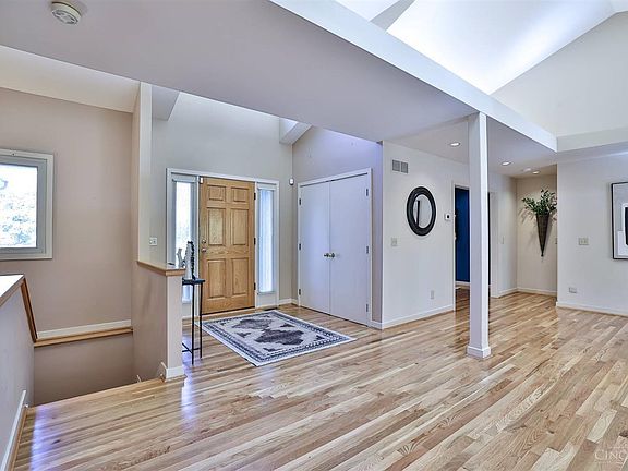 5th image of 190 Lakeview Ct