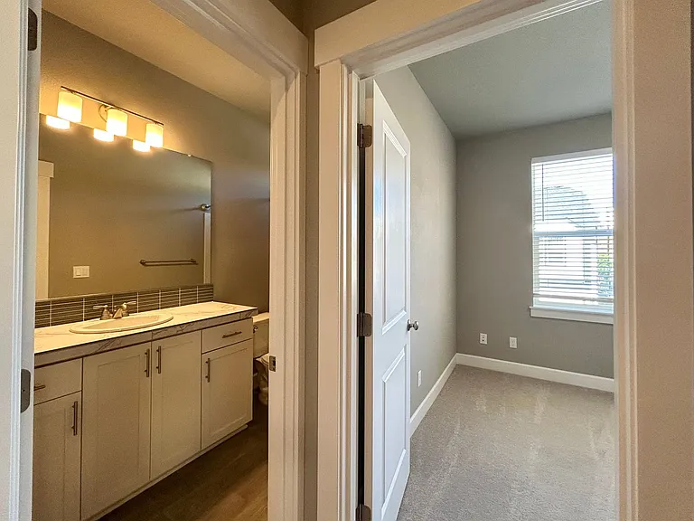 11571 SW Barber St — Photo 54