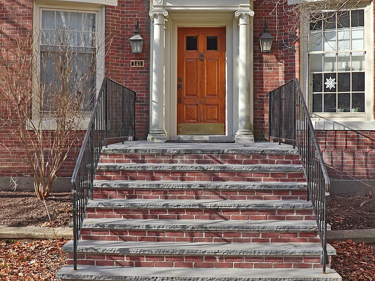 141 Beaconsfield Rd #3 — Photo 3