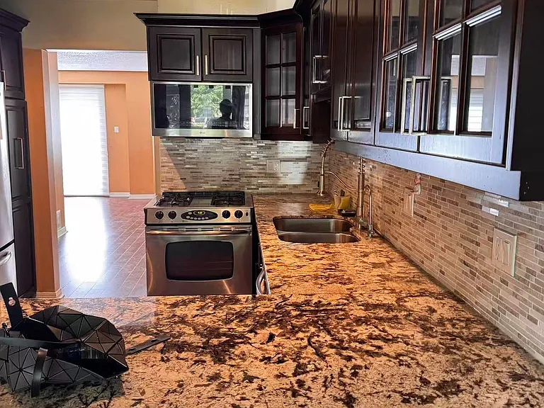 24 Snider Dr — Photo 3
