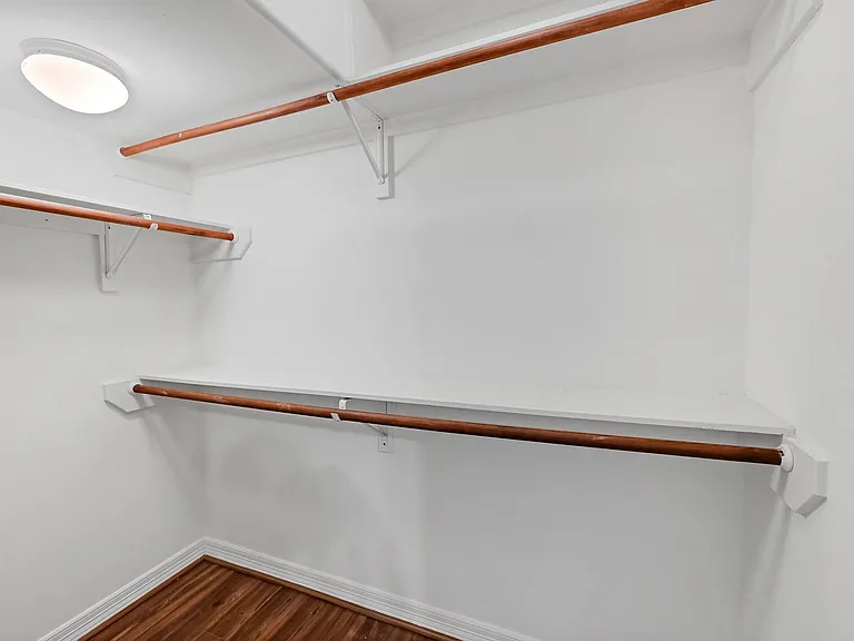 1204 Cohn St — Photo 6