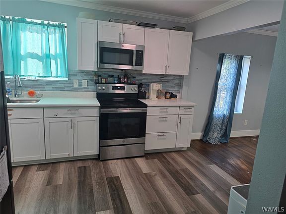 4th image of 1621 Dartmouth Ave
