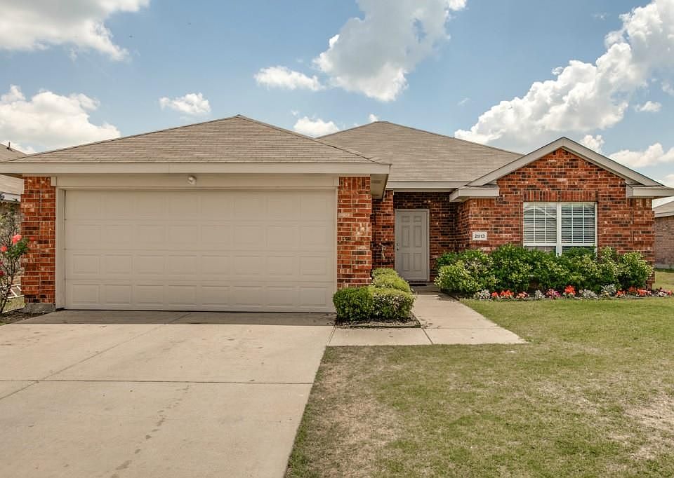 1st image of 2813 Mockingbird St