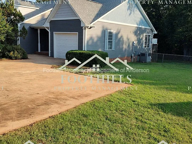3514B Hopewell Rd — Photo 2