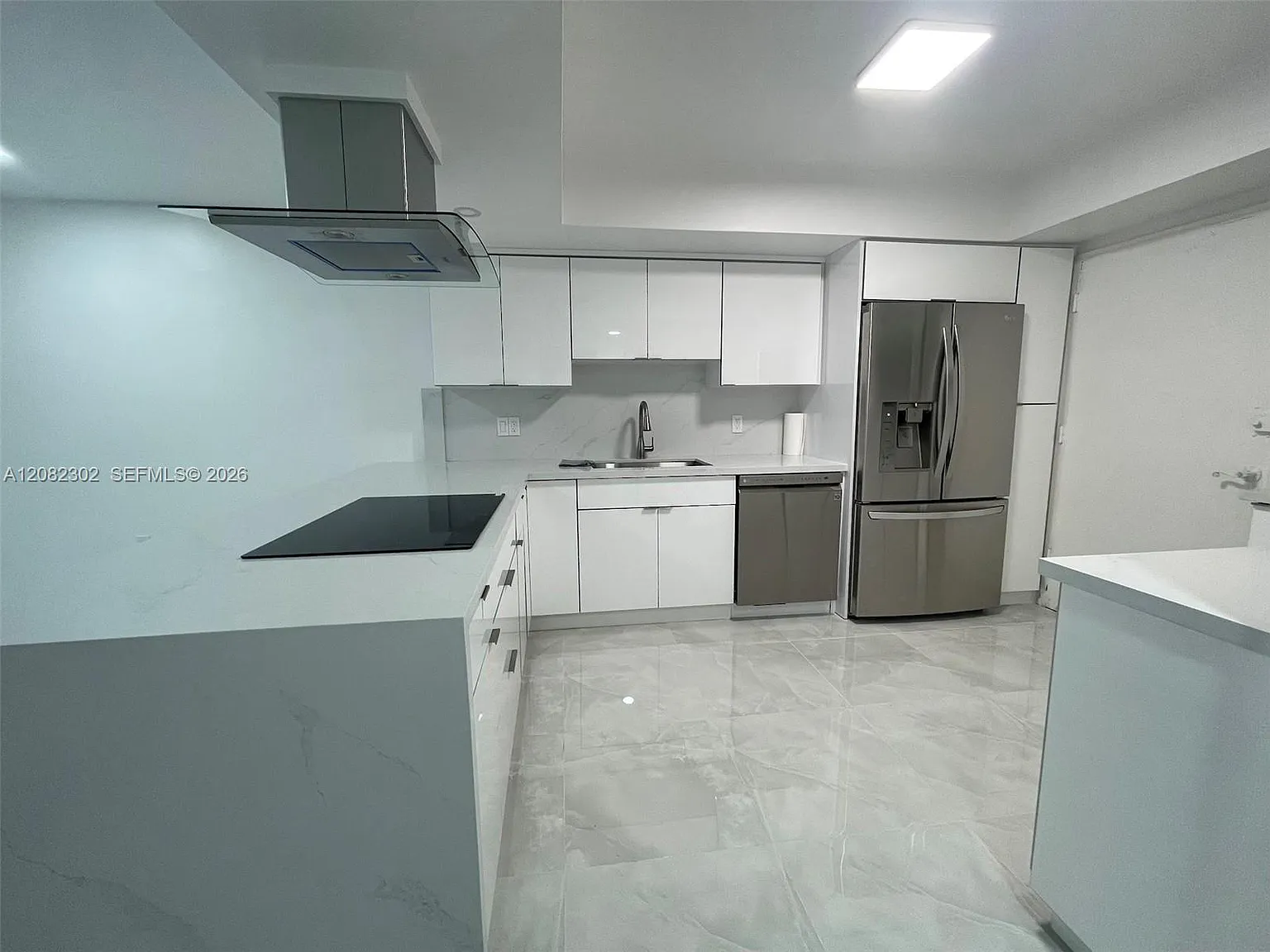Buckley Towers Condo - Ea — Photo 4