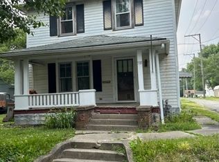 518 E 10th St, Rushville, IN