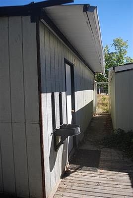 3rd image of 929 Campbell Ave