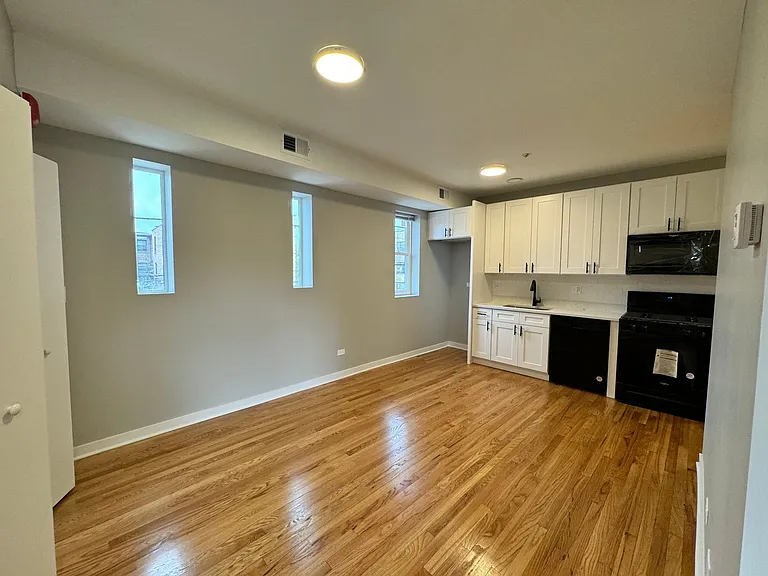 Leland Albany Commons — Photo 26