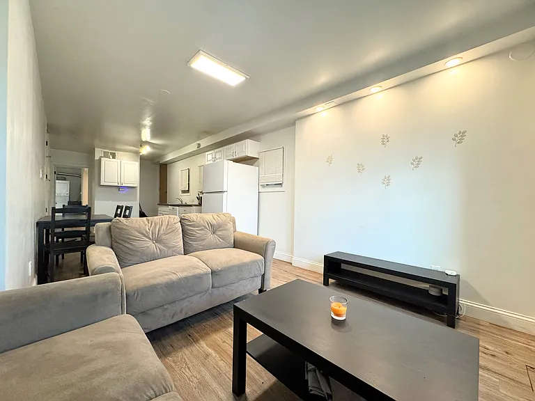 3948 W Congress Pkwy #G — Photo 6