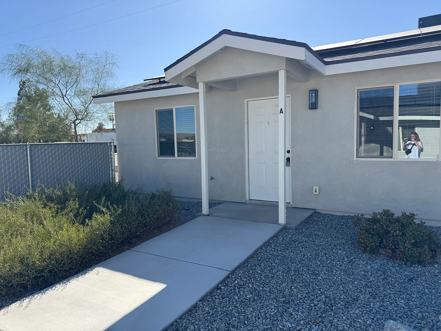 2 bed, 820 sqft, $1,300 — Photo 1