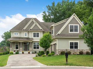 17075 W 62nd St, Eden Prairie, MN 55346